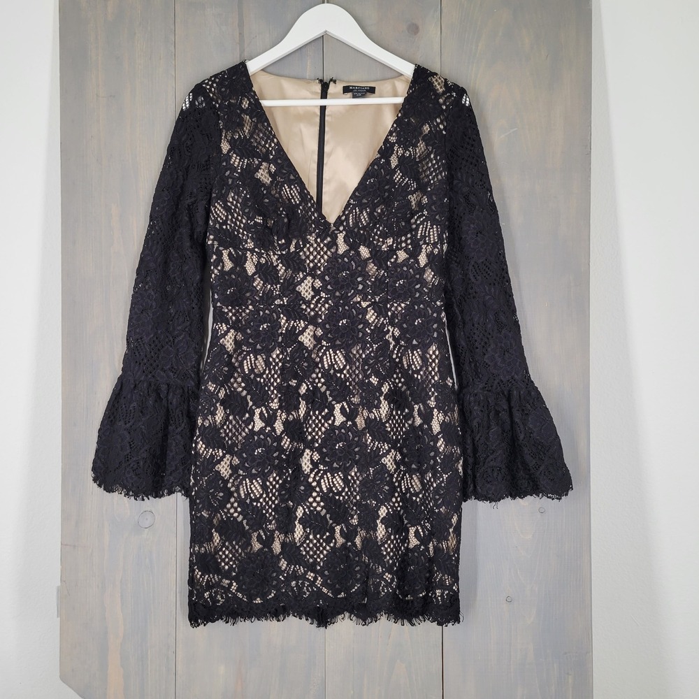 Marciano‎ Lace Mini Dress Womens Size Medium Black Bell Sleeve V-Neck